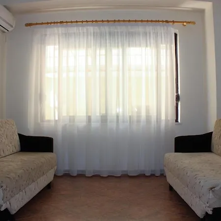 Meg'rooms - Feels Like Sarande