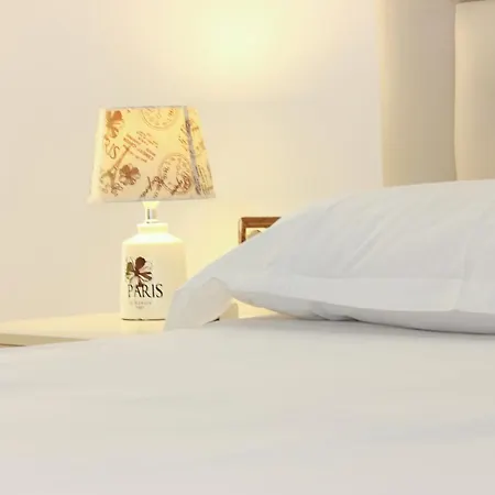 Meg'rooms - Feels Like Sarande